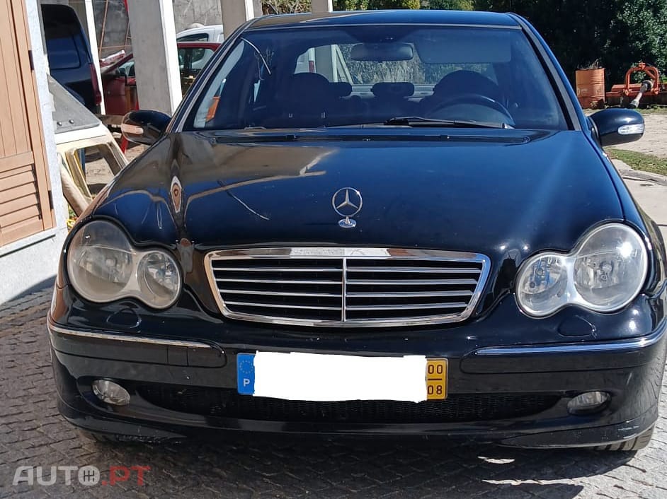 Mercedes-Benz 220 W203