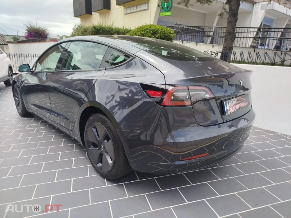 Tesla Model 3 Long-Range Dual Motor AWD