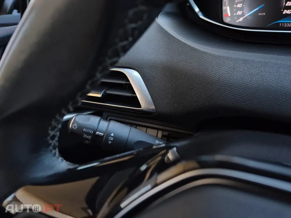 Peugeot 3008 1.5 BlueHDi Allure
