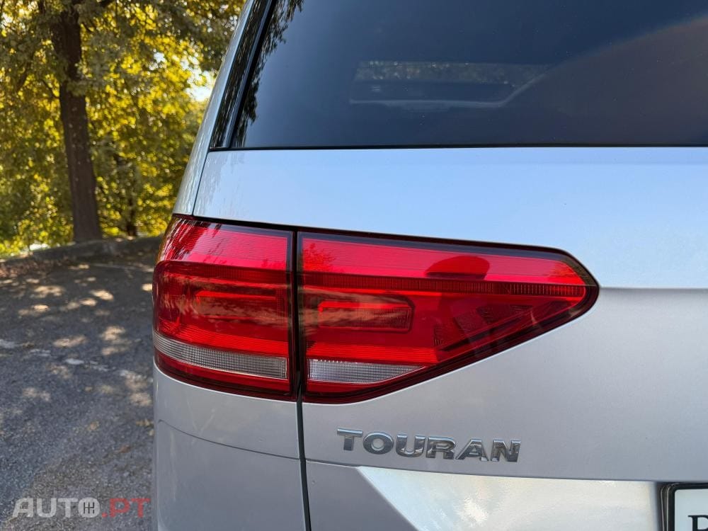 Volkswagen Touran 2.0 TDI Highline DSG