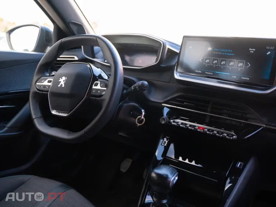 Peugeot 2008 1.2 PureTech Allure