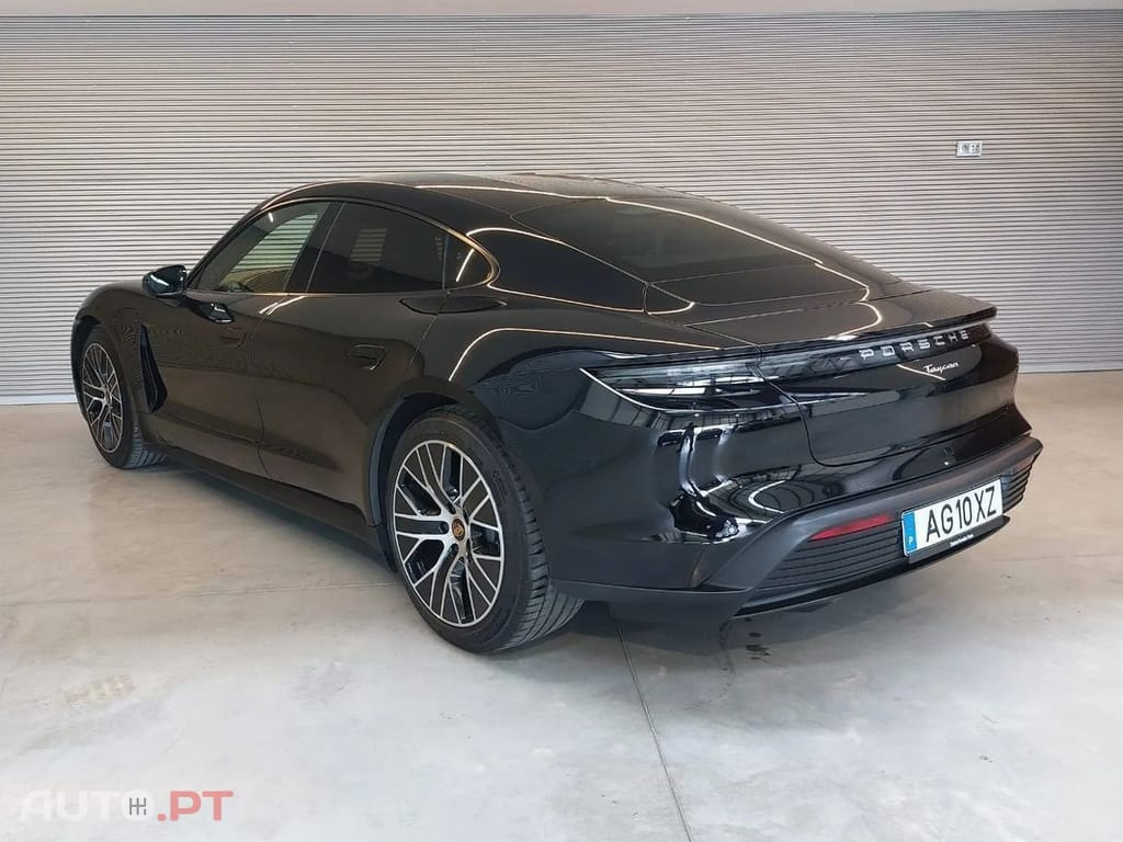 Porsche Taycan Standard