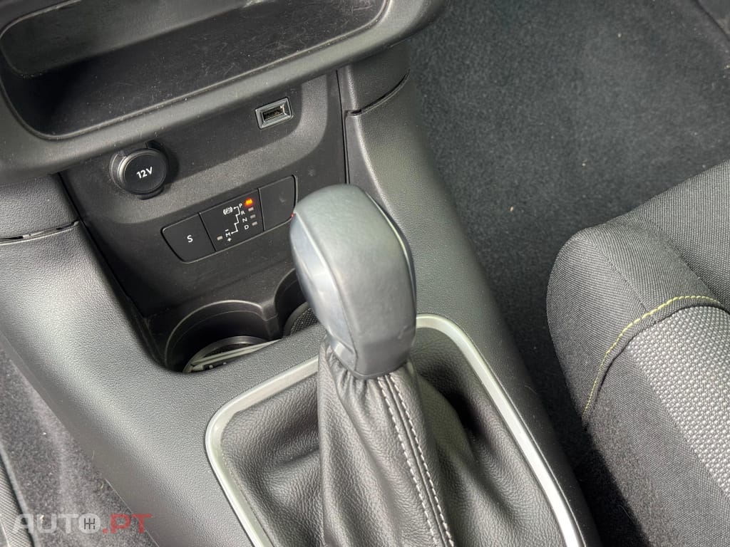 Citroen C3 1.2 PureTech Shine EAT6