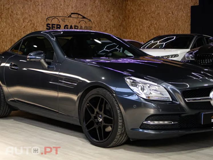Mercedes-Benz SLK 200 Outro