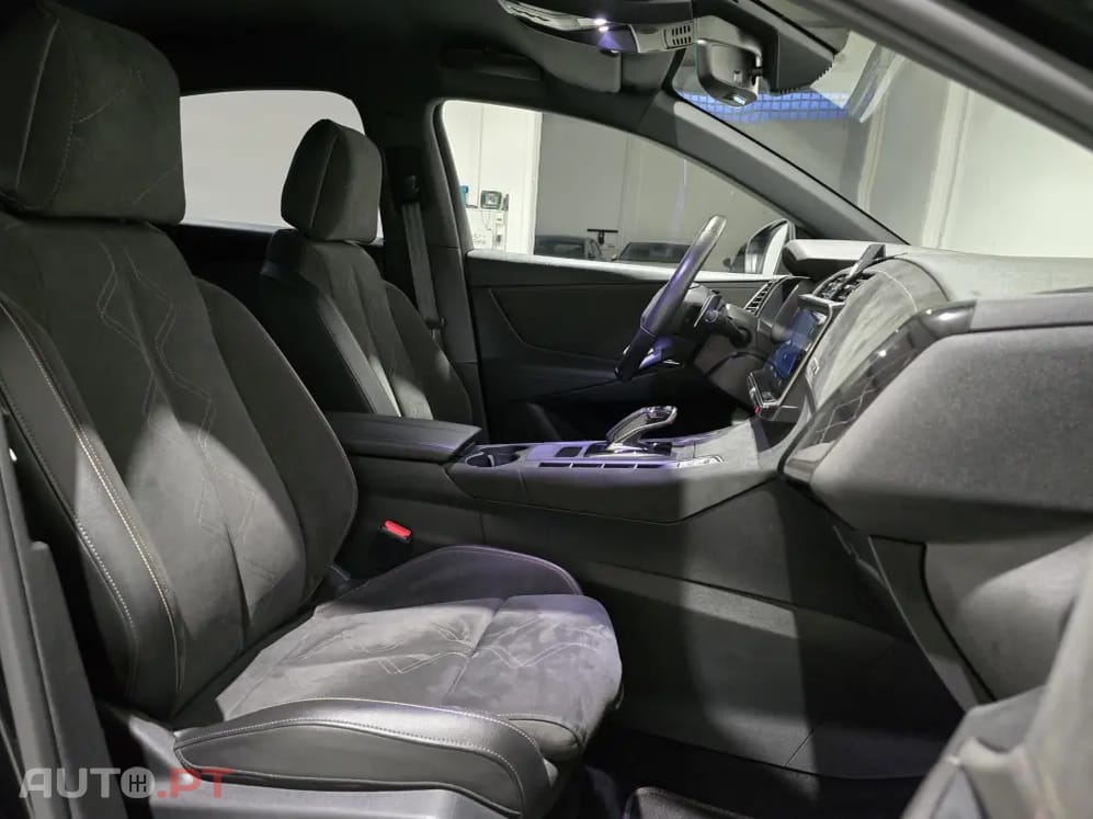 DS DS7 Crossback E-Tense Performance Line EAT8