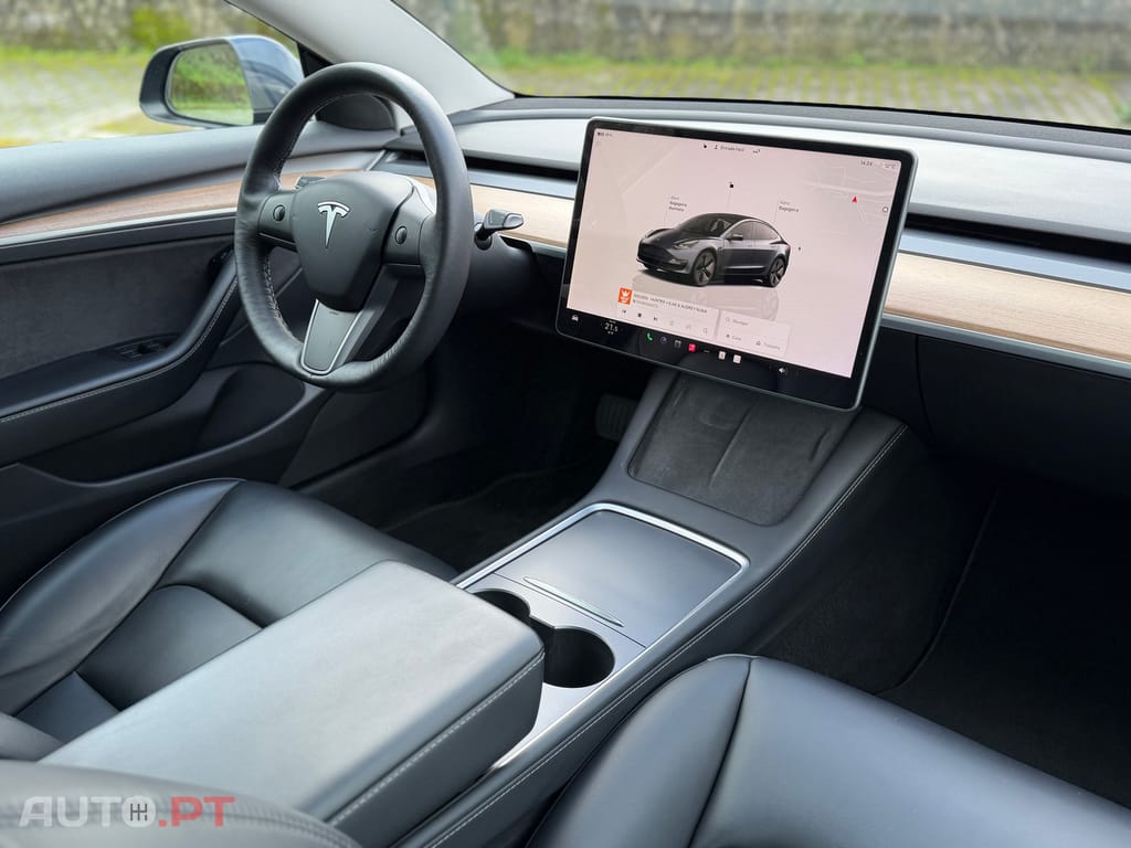 Tesla Model 3 Standard Range Plus RWD