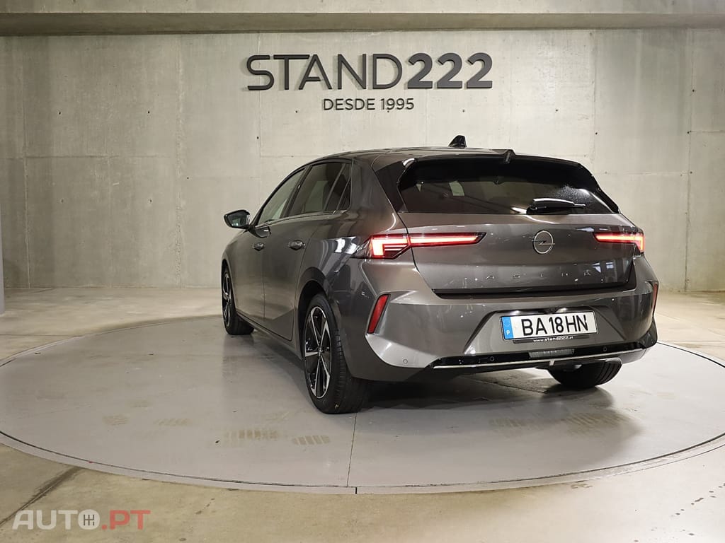 Opel Astra 1.2 T Elegance