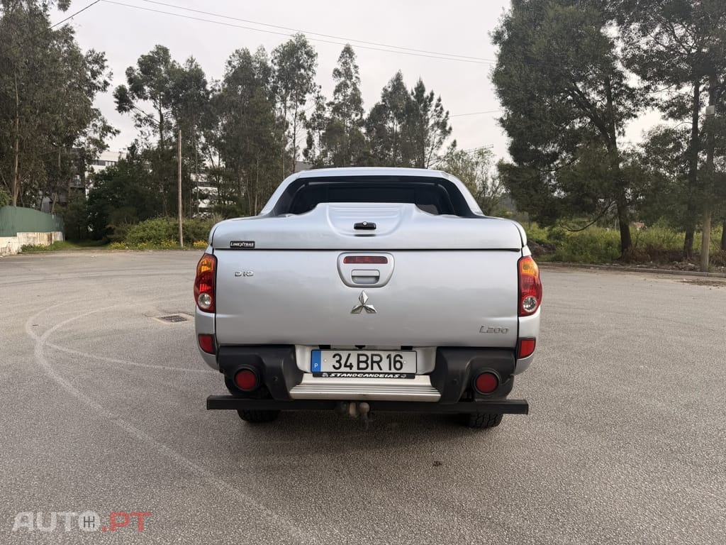 Mitsubishi L200 2.5 DI-D CD Intense 4WD