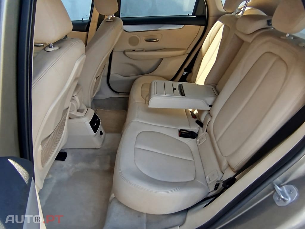 BMW 216 d Luxury Line