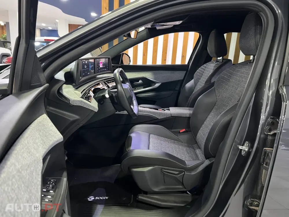 Peugeot 3008 Allure Hybrid e-DCS6