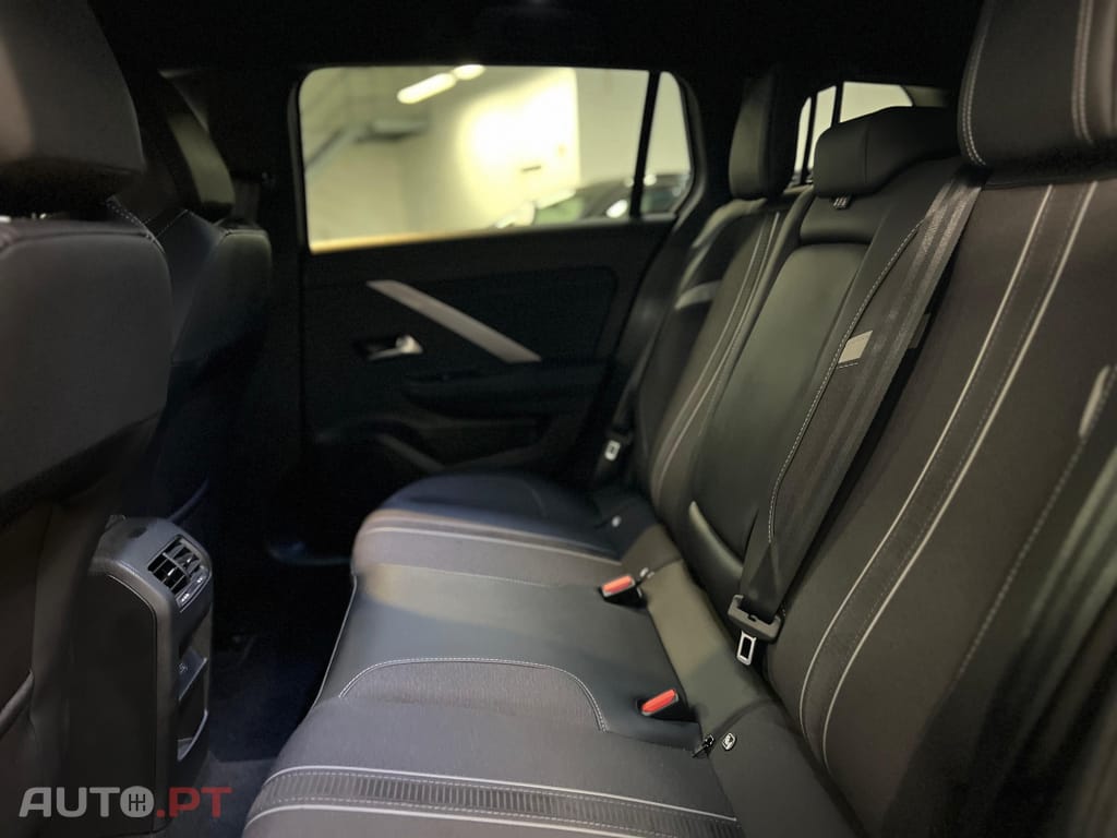 Opel Astra Sports Tourer 1.2 T Hybrid GS eDCT