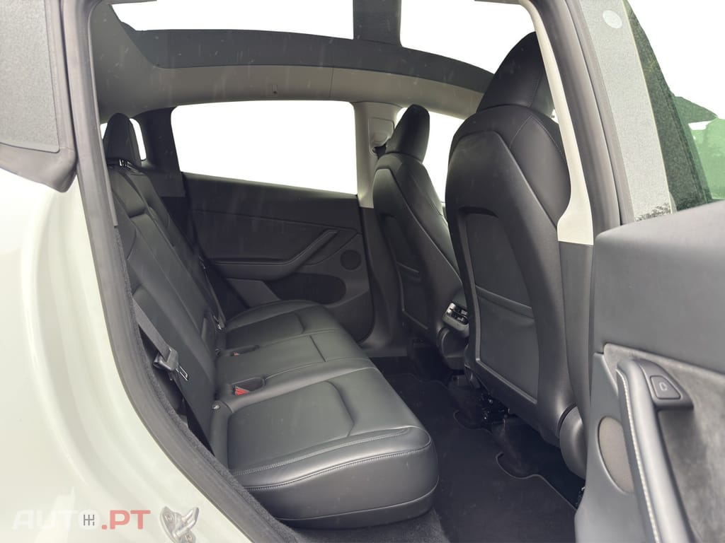Tesla Model Y Long Range Dual Motor AWD