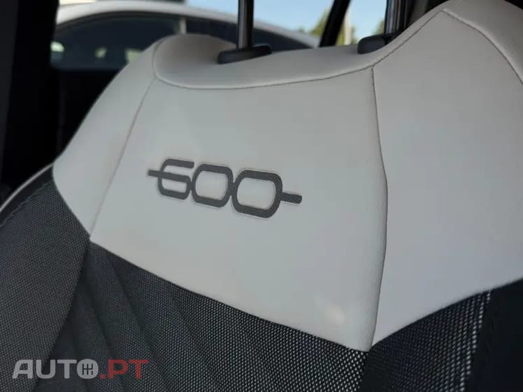 Fiat 600 1.2 Hybrid La Prima