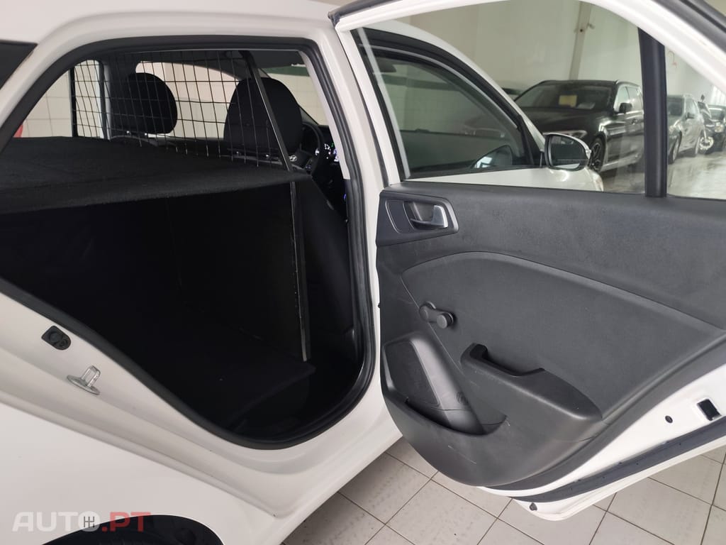 Hyundai i20 1.1 CRDi Blue Access+Bluetooth+Comandos no Volante