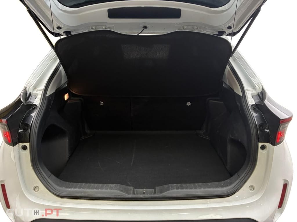 Toyota Yaris Cross Hybrid Dynamic Business 2WD