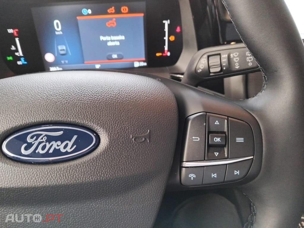 Ford Tourneo 1.0 EcoBoost Titanium