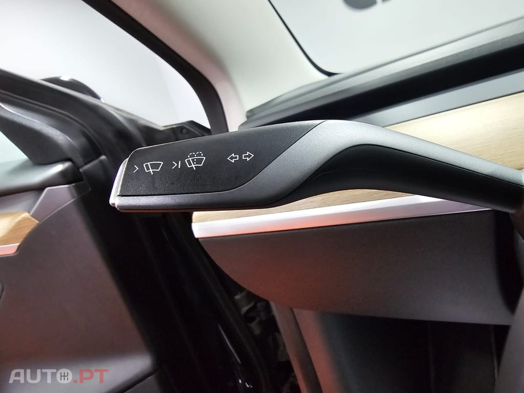 Tesla Model 3 Standard Range Plus RWD