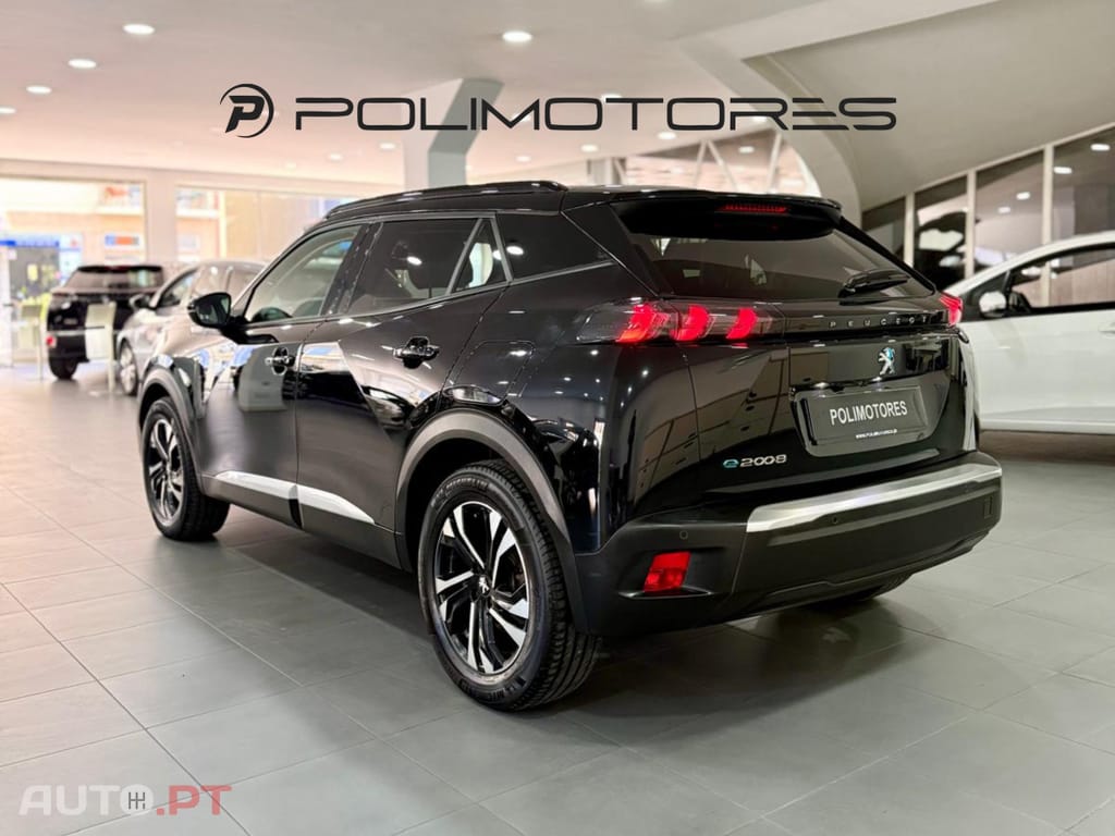Peugeot E-2008 50 kWh Allure Pack