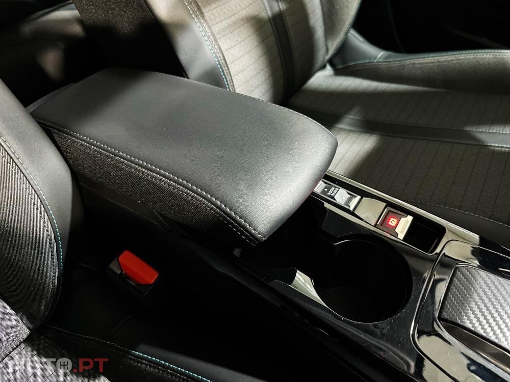 Peugeot E-208 50 kWh Allure Pack