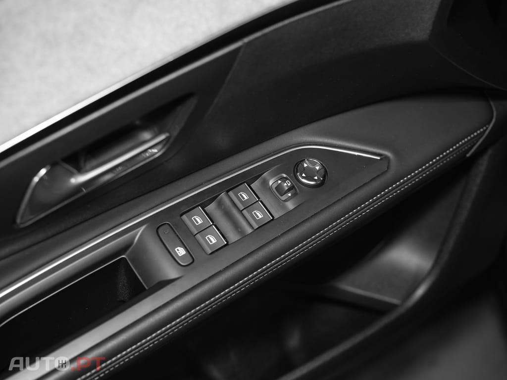 Peugeot 5008 1.2 PureTech GT EAT8