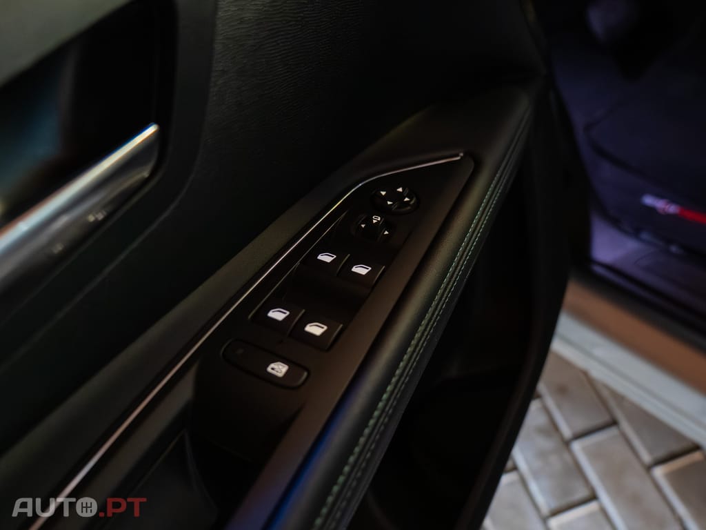 Peugeot 5008 1.2 PureTech Allure Pack EAT8