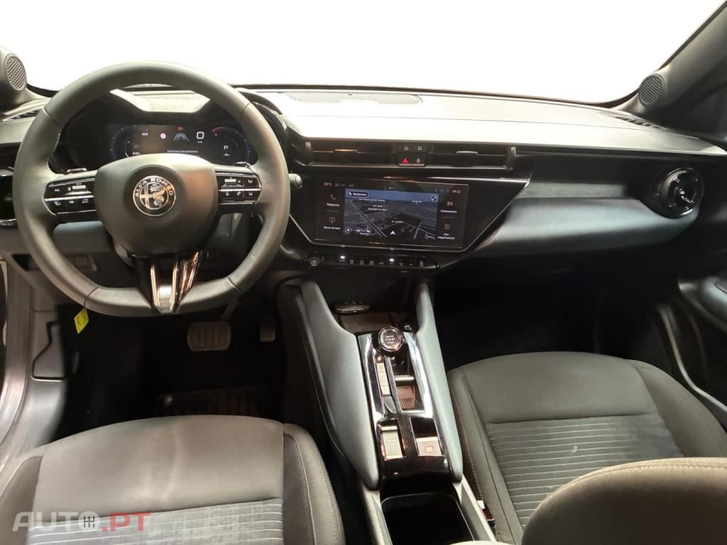 Alfa Romeo Junior 1.2 Ibrida eDCT6