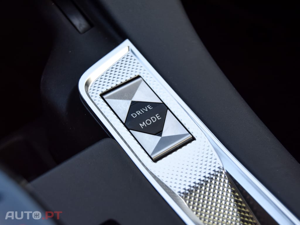 DS DS7 Crossback E-Tense SE Ligne Noire EAT8