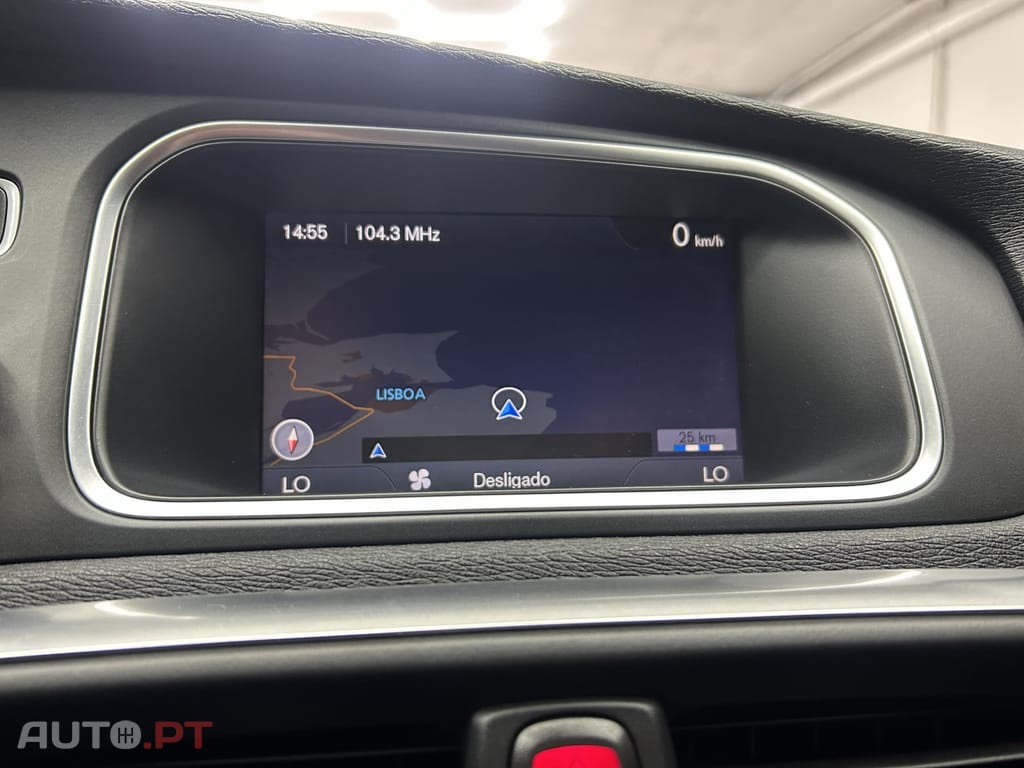 Volvo V40 1.6 D2 Eco Momentum — fotografia 15