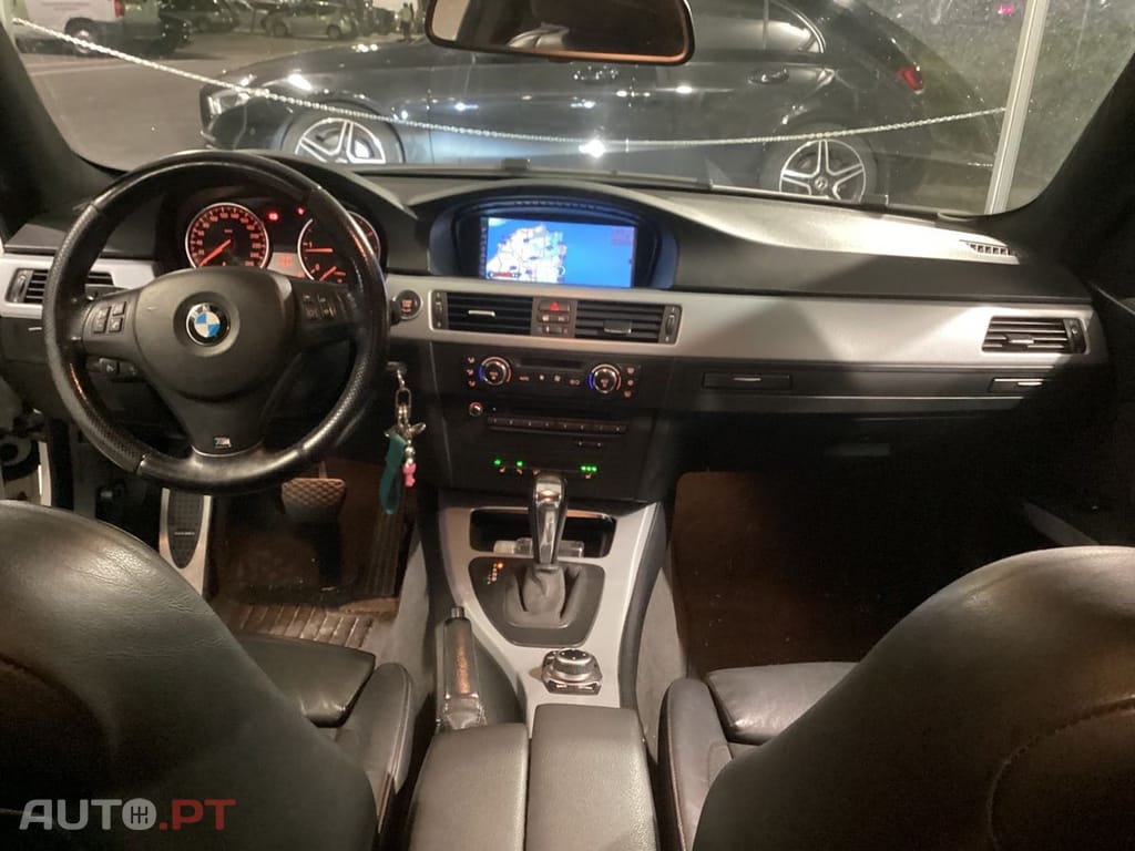 BMW 320 d Auto