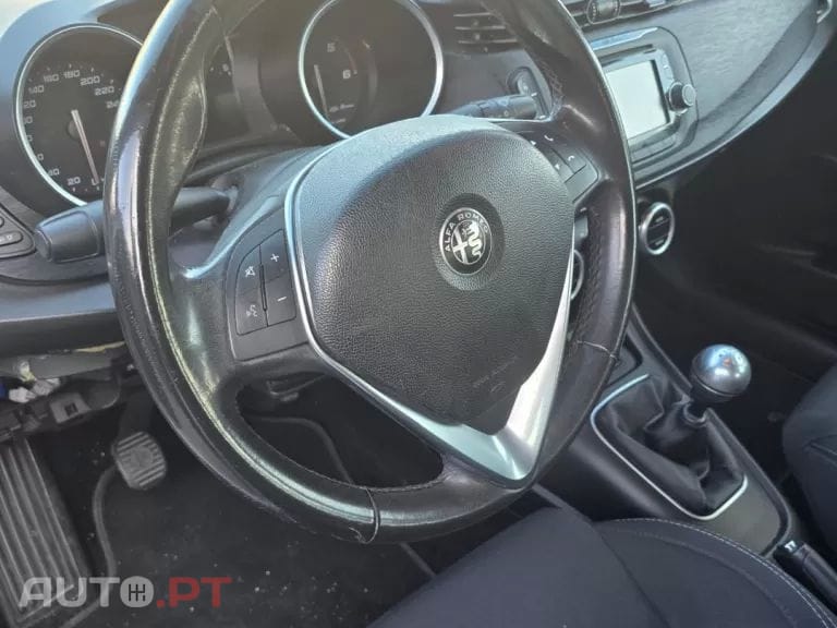 Alfa Romeo Giulietta 1.6 JTDm EXCLUSIVE