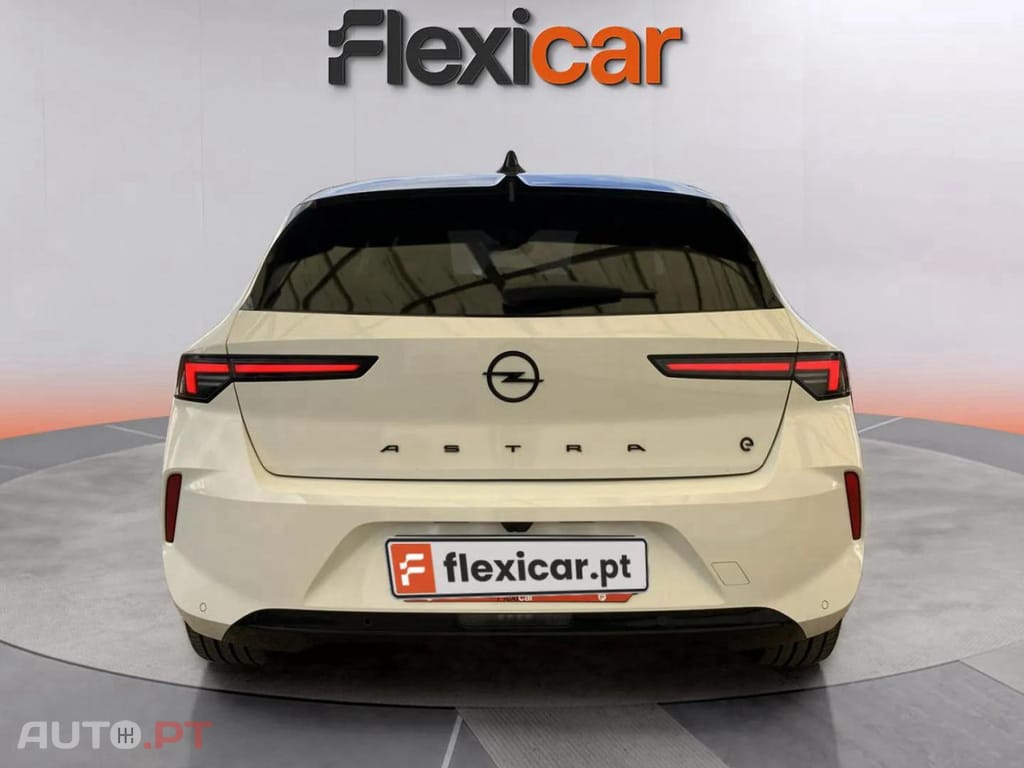 Opel Astra 54 kWh GS