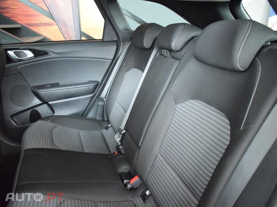 Kia Ceed SW 1.6 CRDi MHEV Dynamic