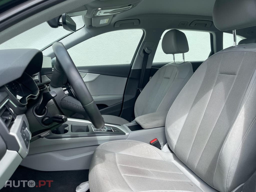 Audi A4 Avant 30 TDI Advanced S tronic