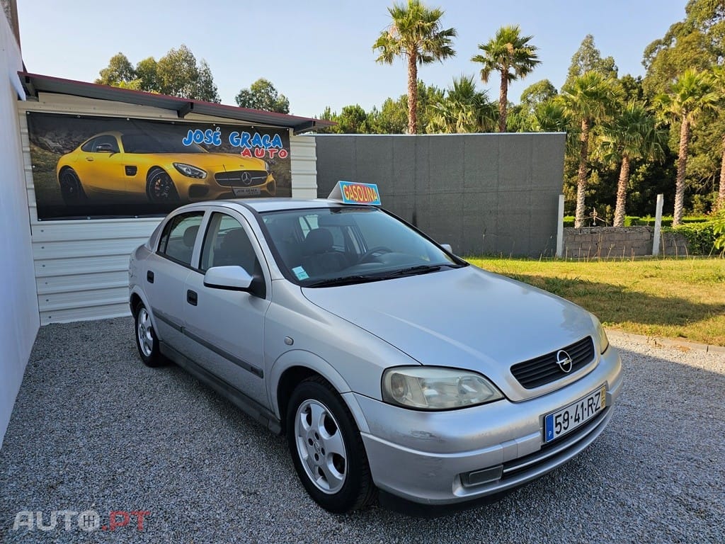 Opel Astra 1.2 Club
