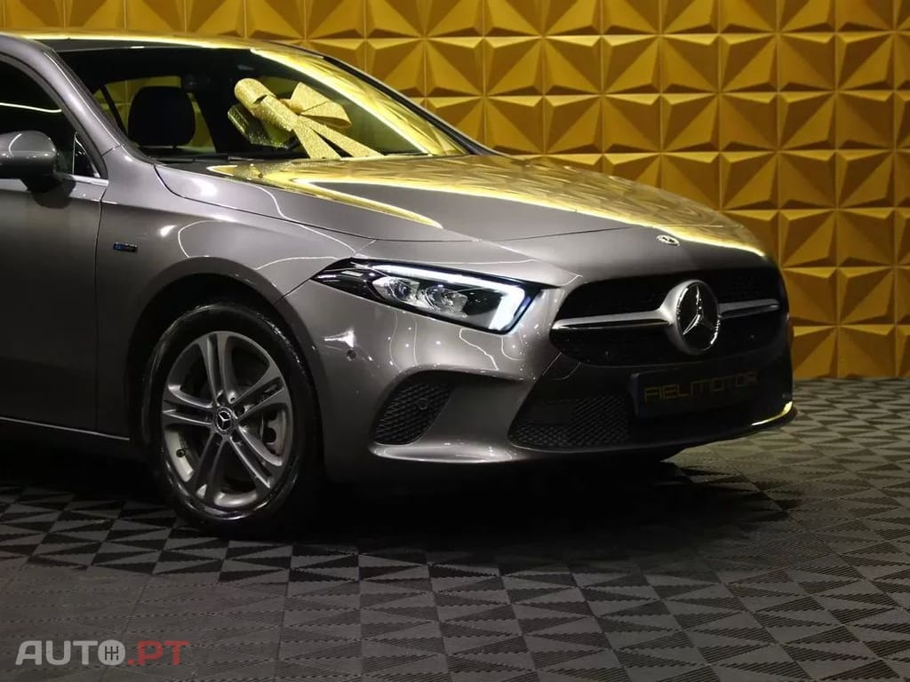 Mercedes-Benz A 250 e Progressive