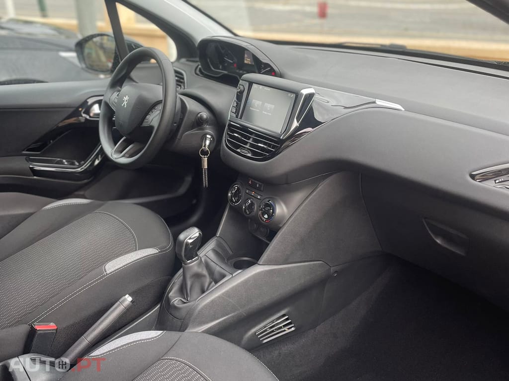 Peugeot 208 208 1.6 BlueHDi Active
