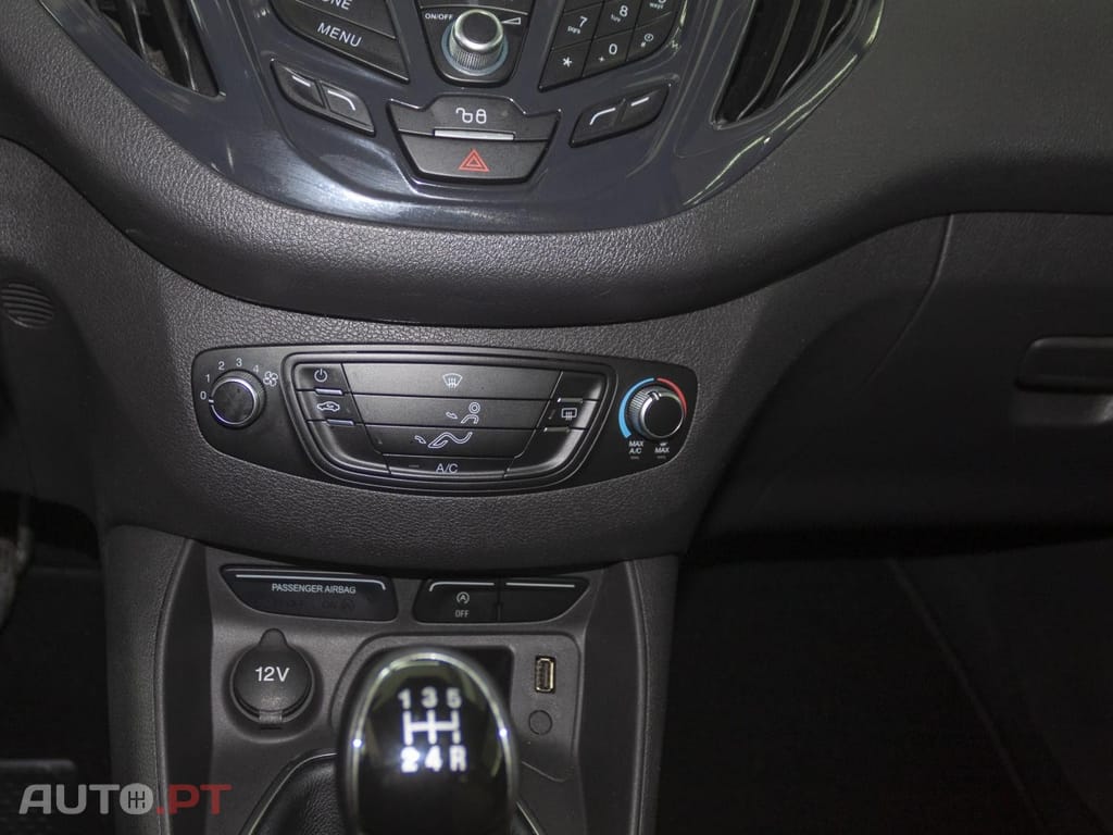 Ford Tourneo 1.0 EcoBoost Titanium
