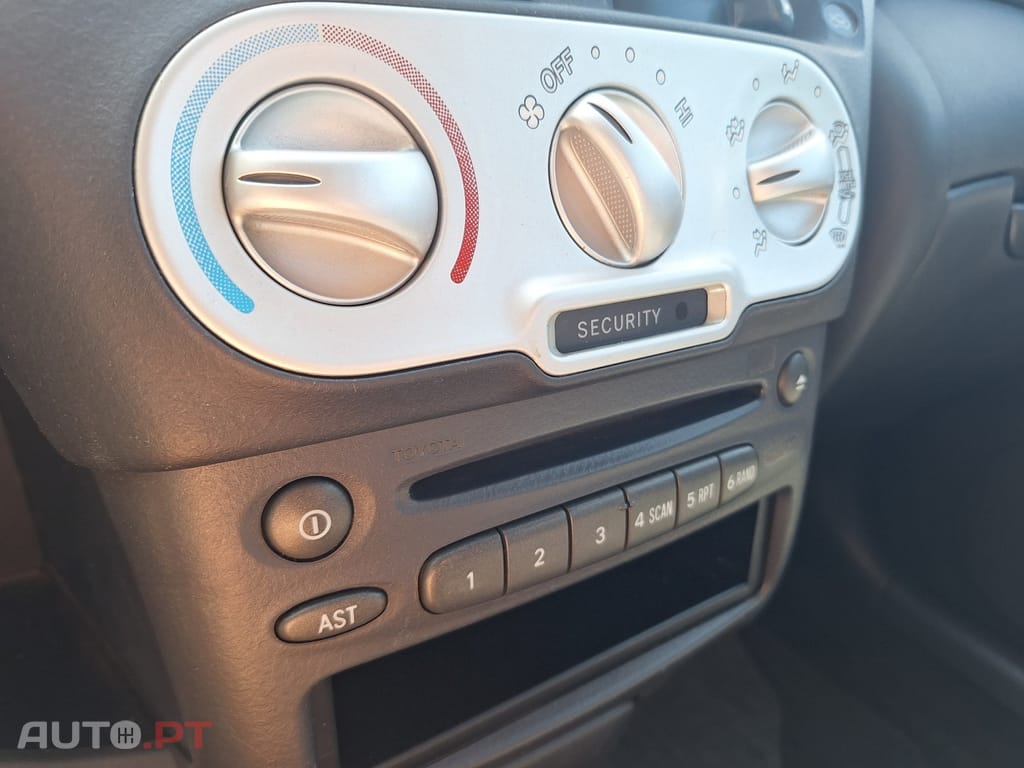 Toyota Yaris Verso 1.4 D-4D Sol