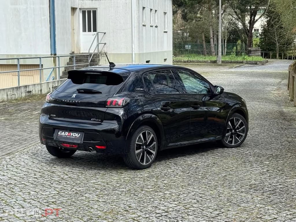 Peugeot 208 1.2 PureTech GT Line EAT8