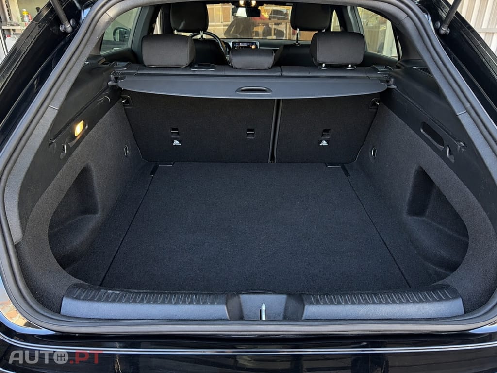 Mercedes-Benz CLA 180 d Shooting Brake Business Solutions.Grande Frota Aut.
