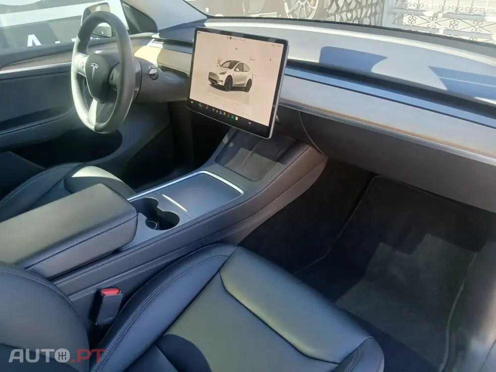 Tesla Model Y Performance Dual Motor AWD