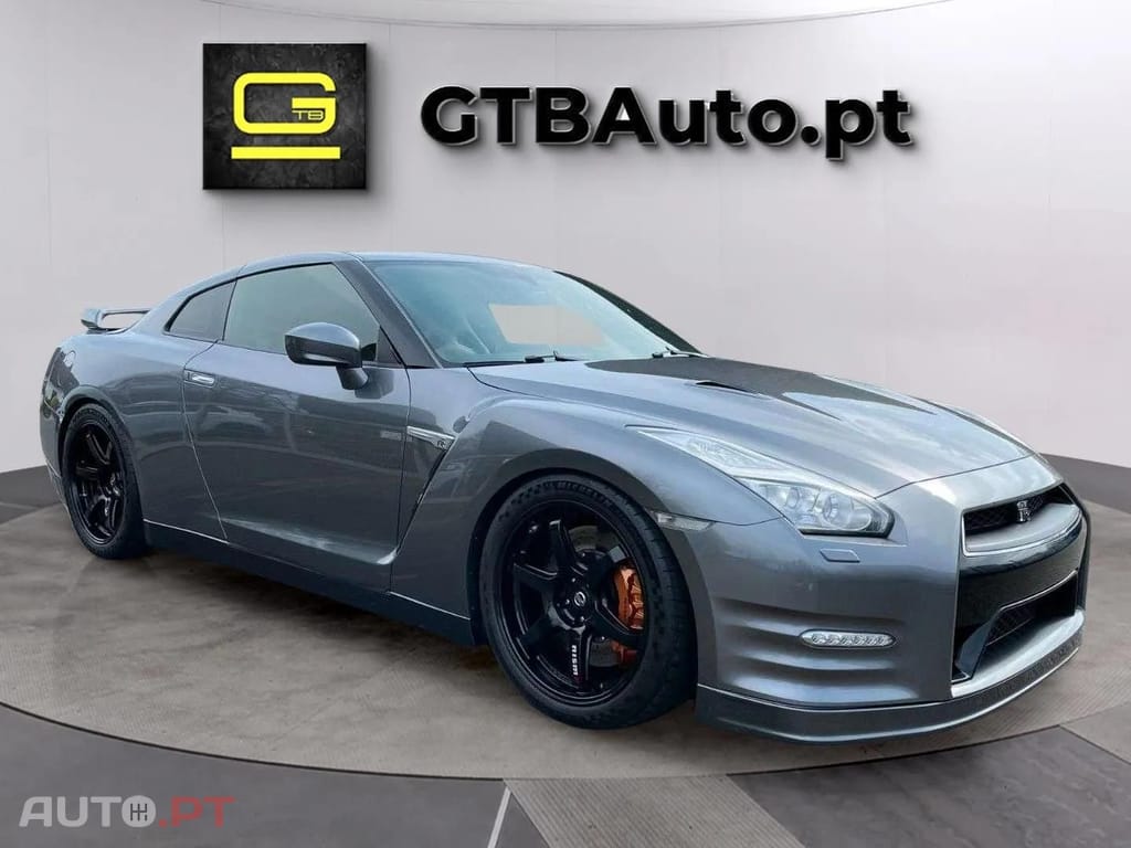 Nissan GT-R Black Edition