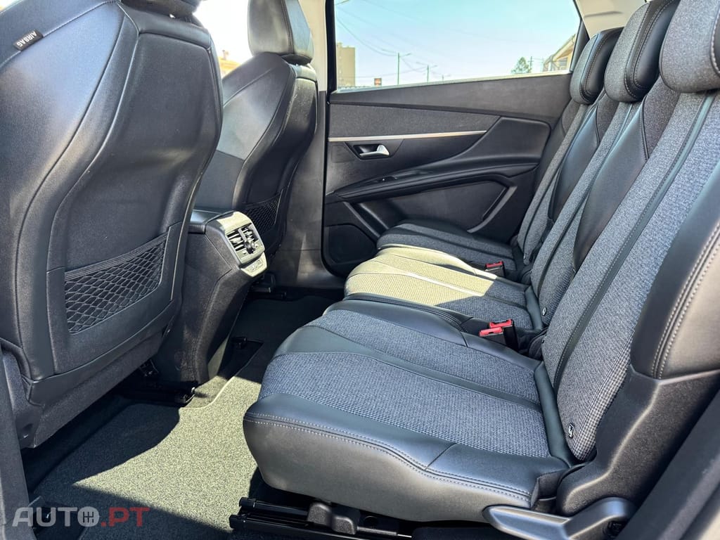 Peugeot 5008 1.5 BlueHDi Allure