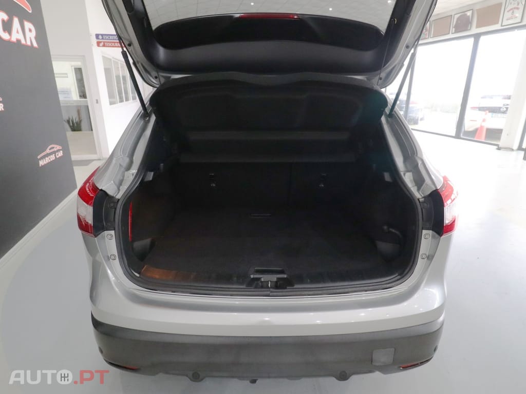 Nissan Qashqai 1.5 dCi N-Connecta