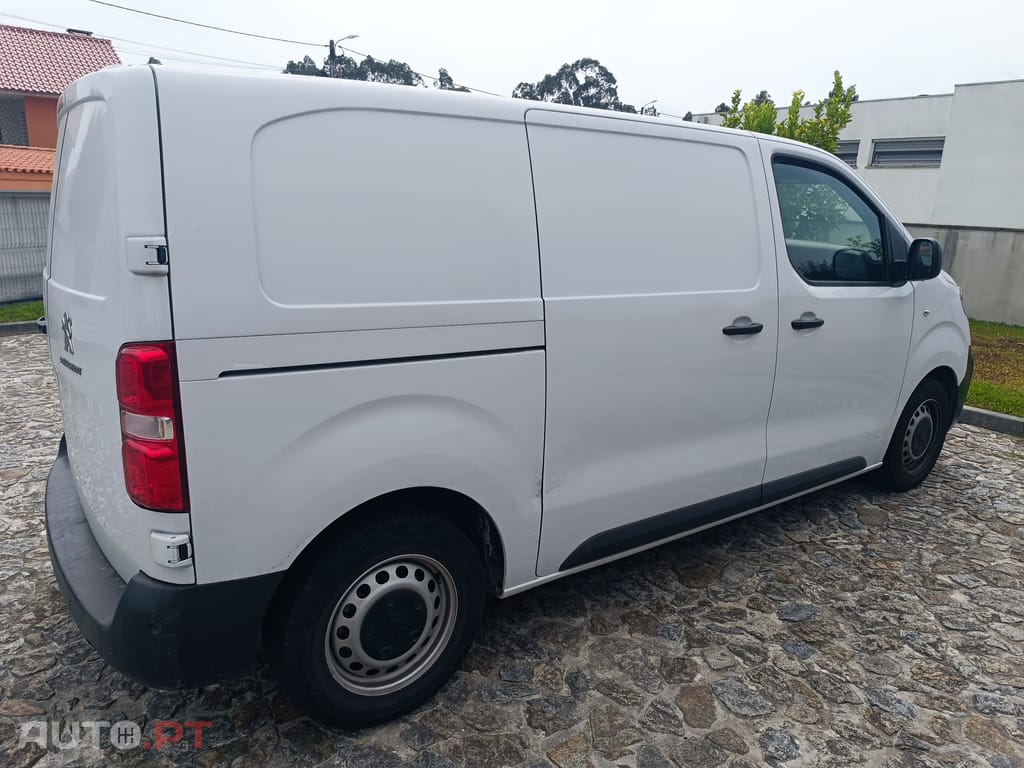 Peugeot E-Expert 75 kw