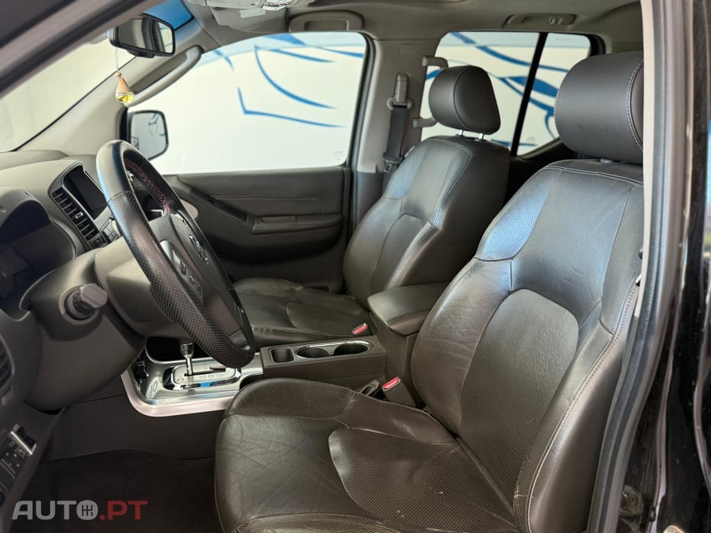Nissan Navara 2.5 dCi CD LE Hi-Tech +P.Premium AT 4WD