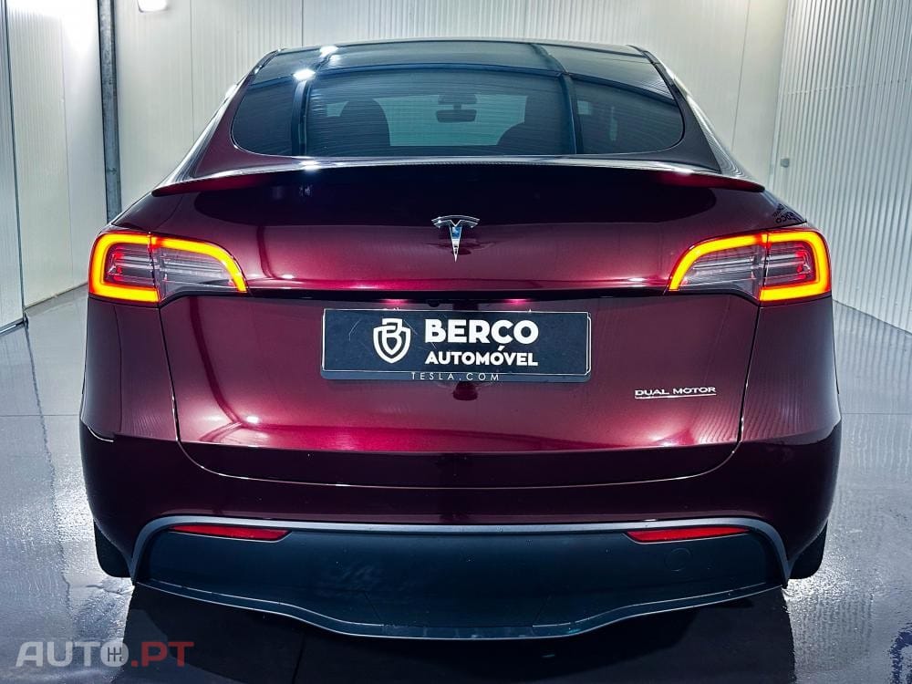 Tesla Model Y Performance Dual Motor AWD