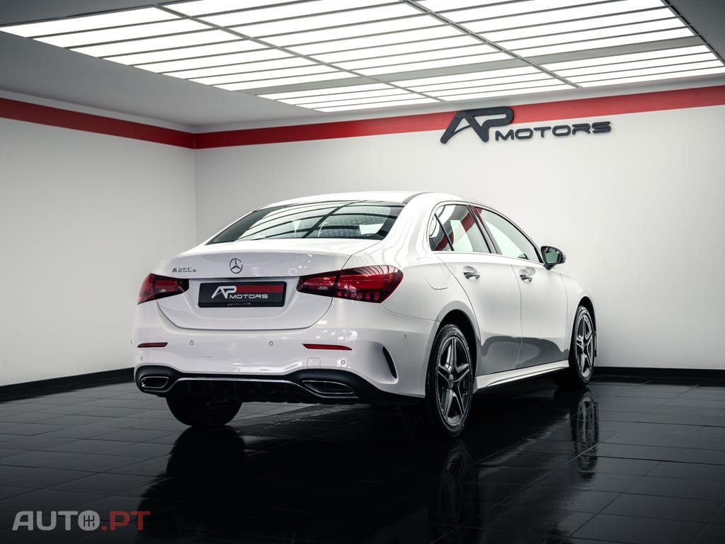 Mercedes-Benz A 250 e AMG Line