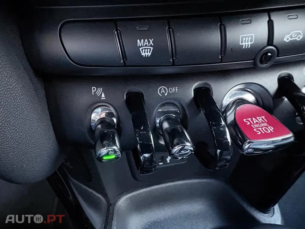 MINI Cooper John Cooper Works Auto Desportiva