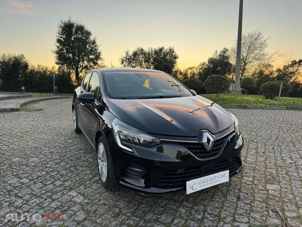 Renault Clio 1.6 E-Tech Intens